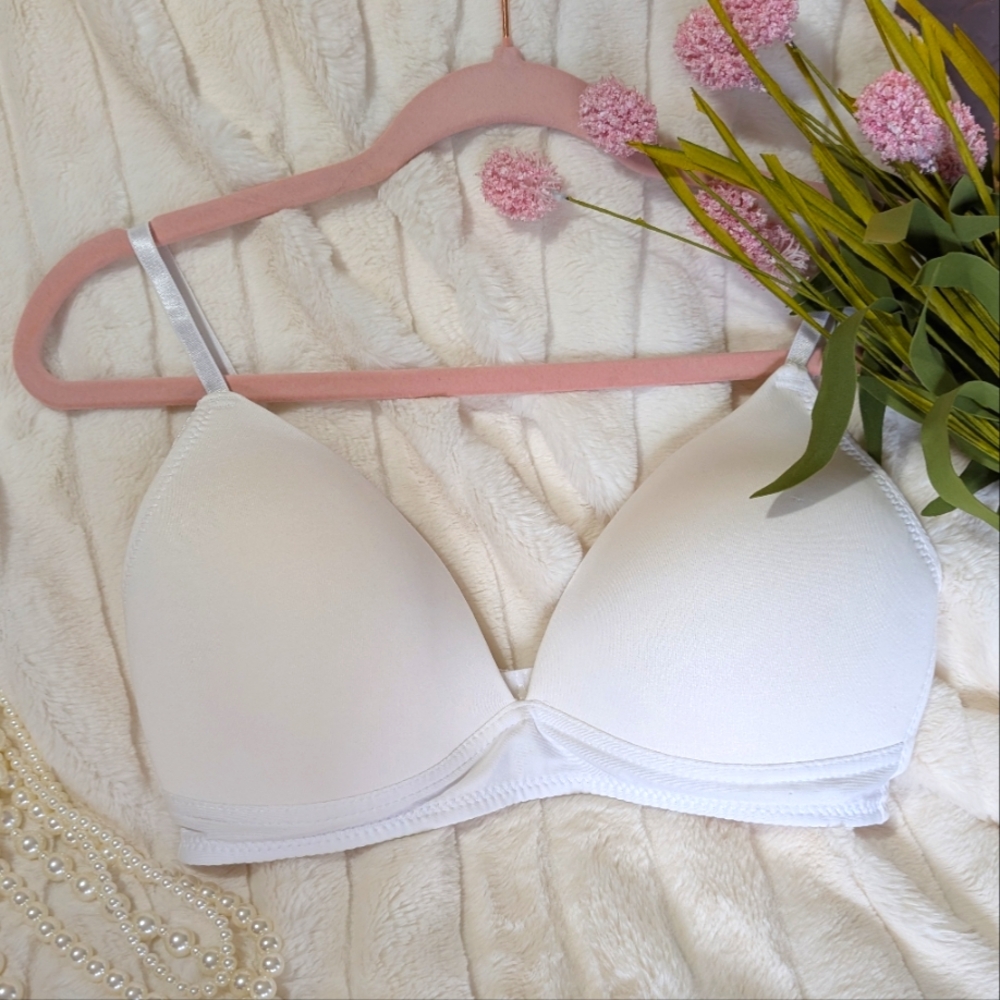 Always A Flirt White Wire Free Bra 36D